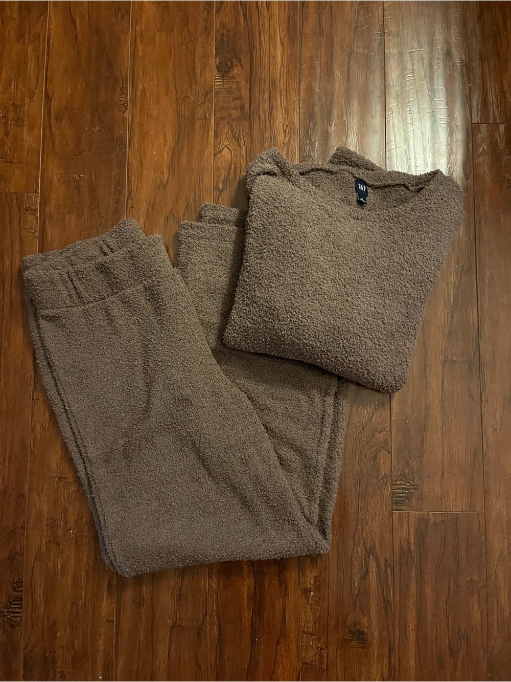 GAP Plush Crewneck Lounge Top in Brown